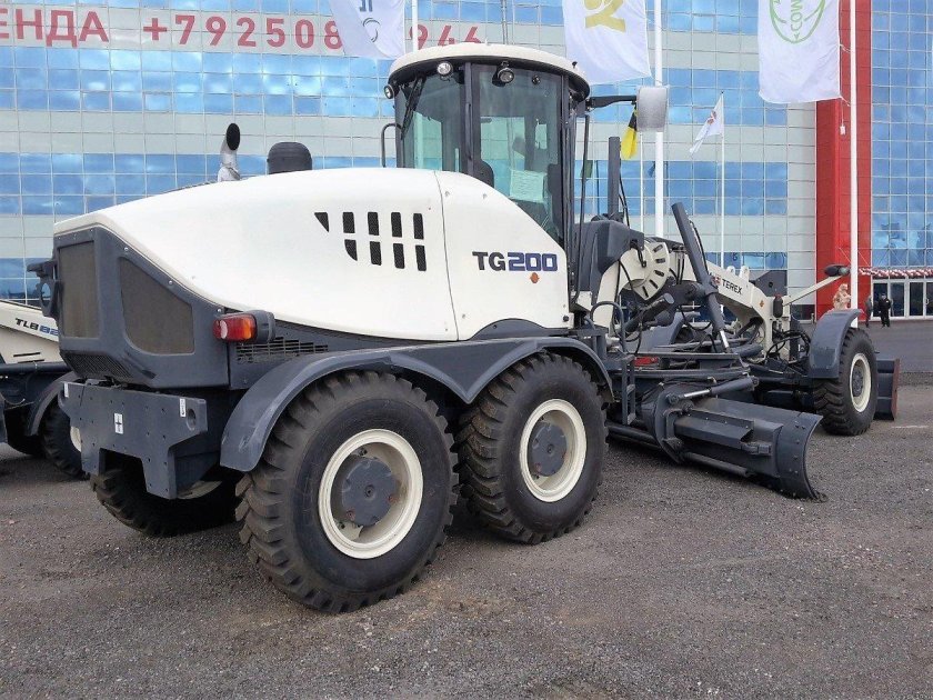 Грейдер Terex TG 200