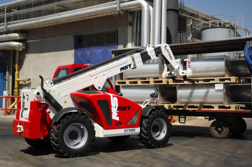 Телескопический погрузчик МСТ
