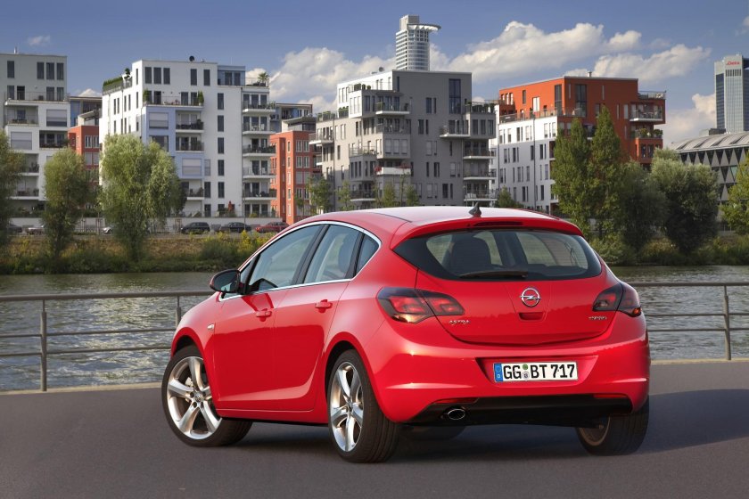 Opel Astra Hatchback 2010