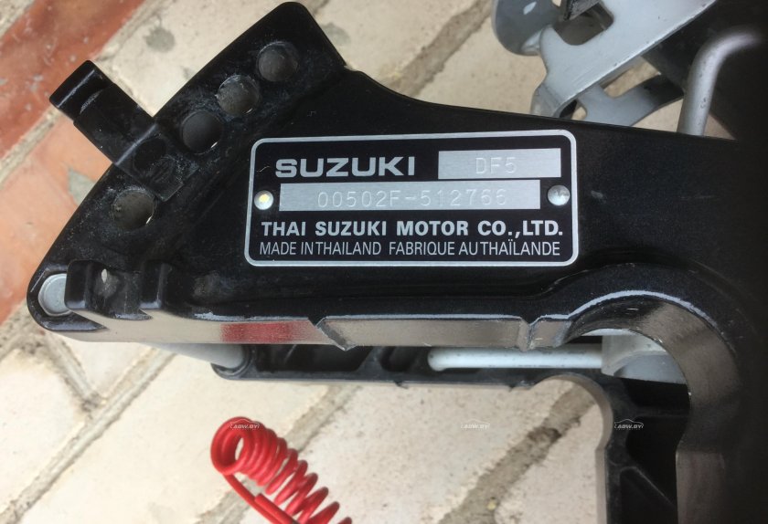 Подвесной лодочный мотор suzuki