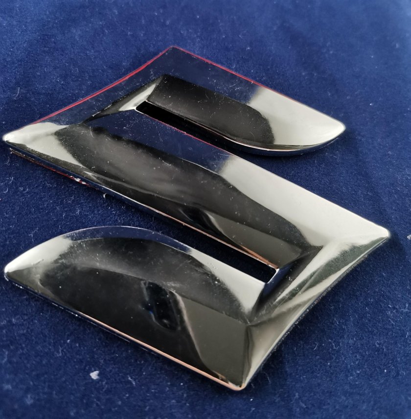 Suzuki эмблема