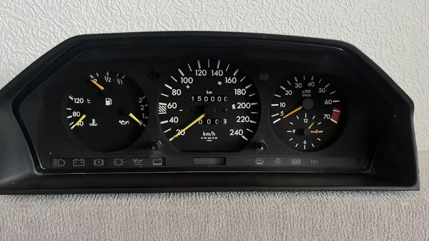 Приборная панель мерседес