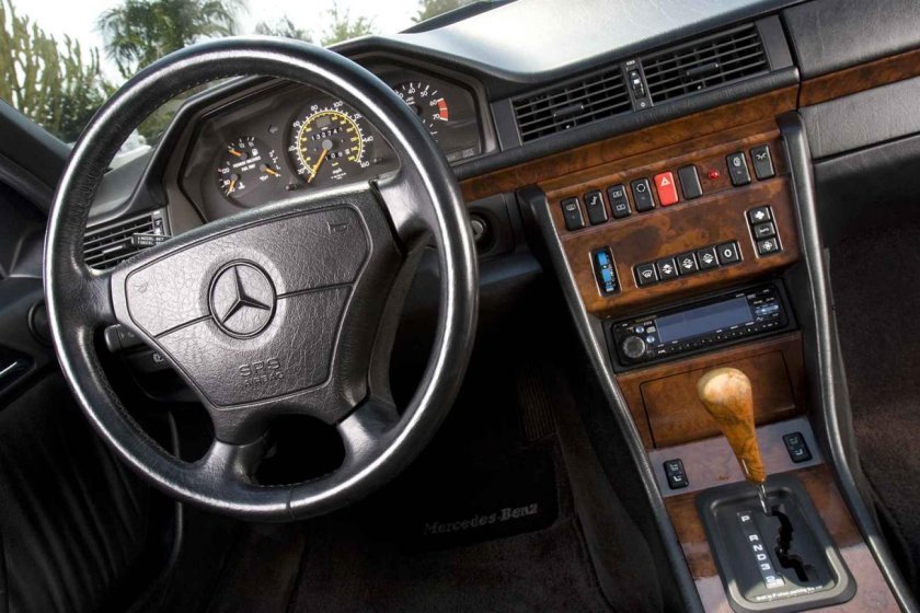 Mercedes w124 салон