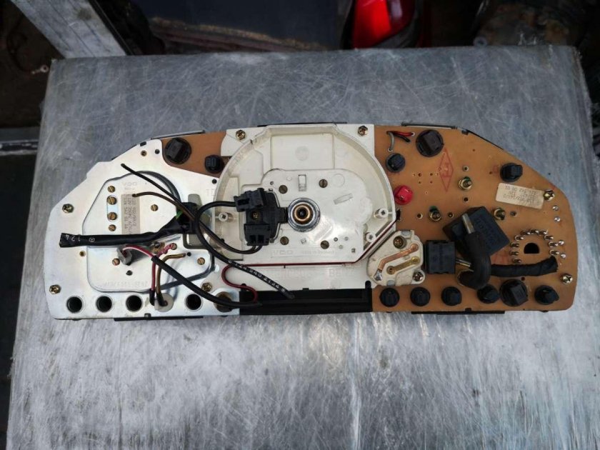 Панель приборов Мерседес 124 бензин