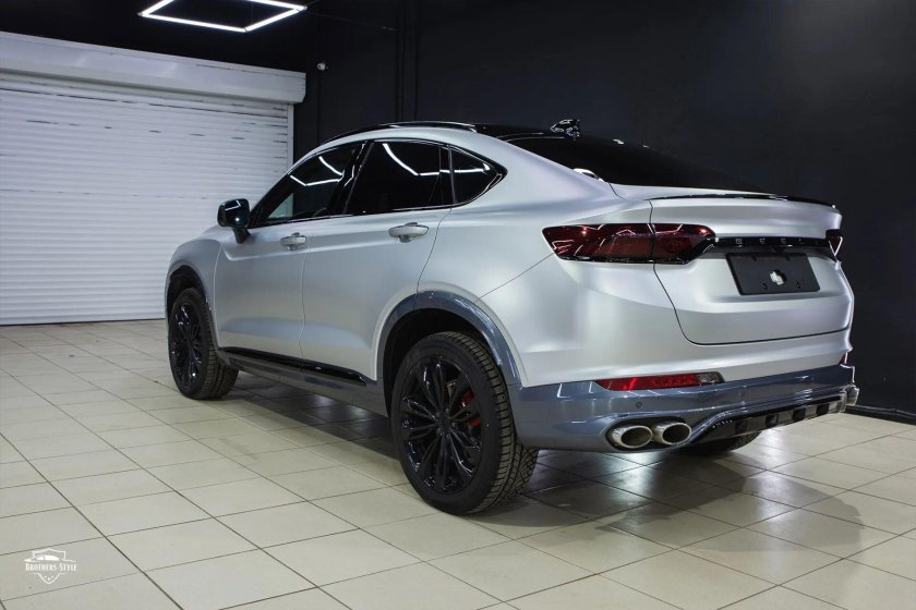 Оклейка пленкой Geely Tugella