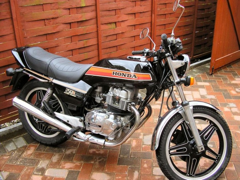 Honda CB 250 Twin