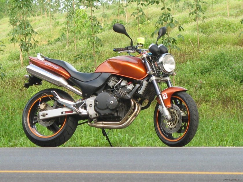 Хонда cb250f Hornet