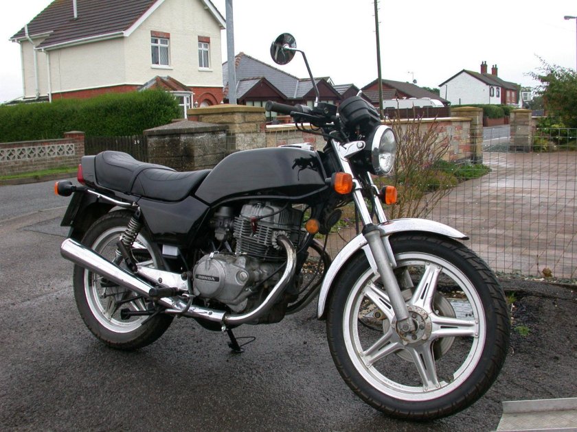 Honda cb250t