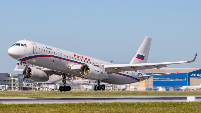 Ту-204 пассажирский самолёт