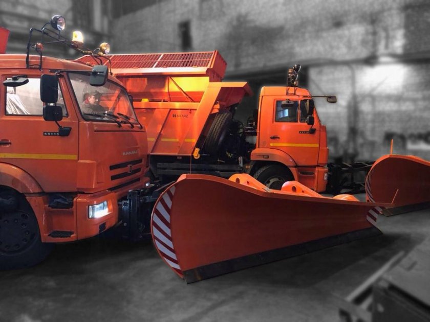 КАМАЗ 65115 комбинированная дорожная машина