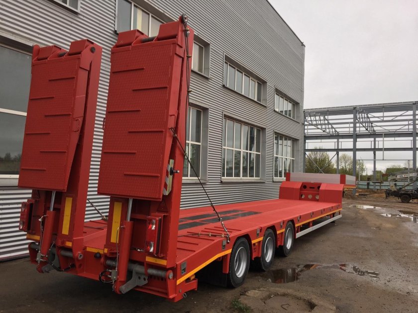 Низкорамный полуприцеп