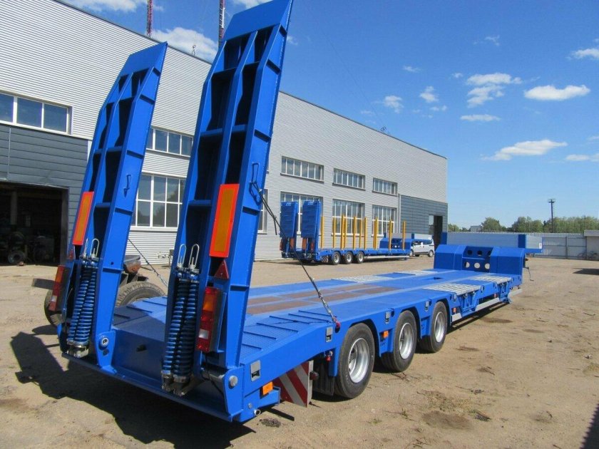 Полуприцеп-скотовоз АПС 552400