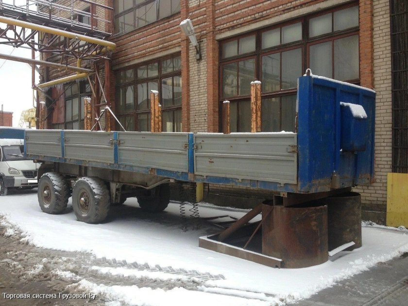 Полуприцеп бортовой АПС 552610