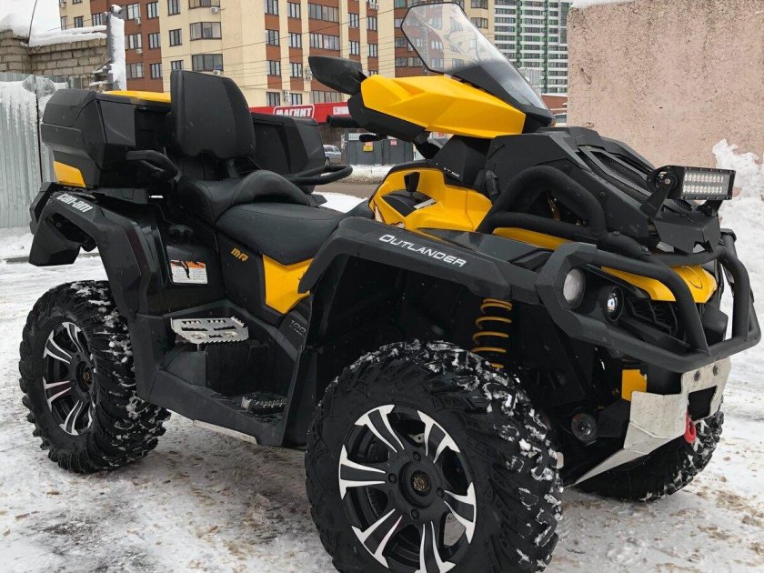 BRP can am Outlander 1000 2014