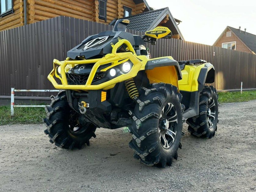 Квадроцикл brp outlander