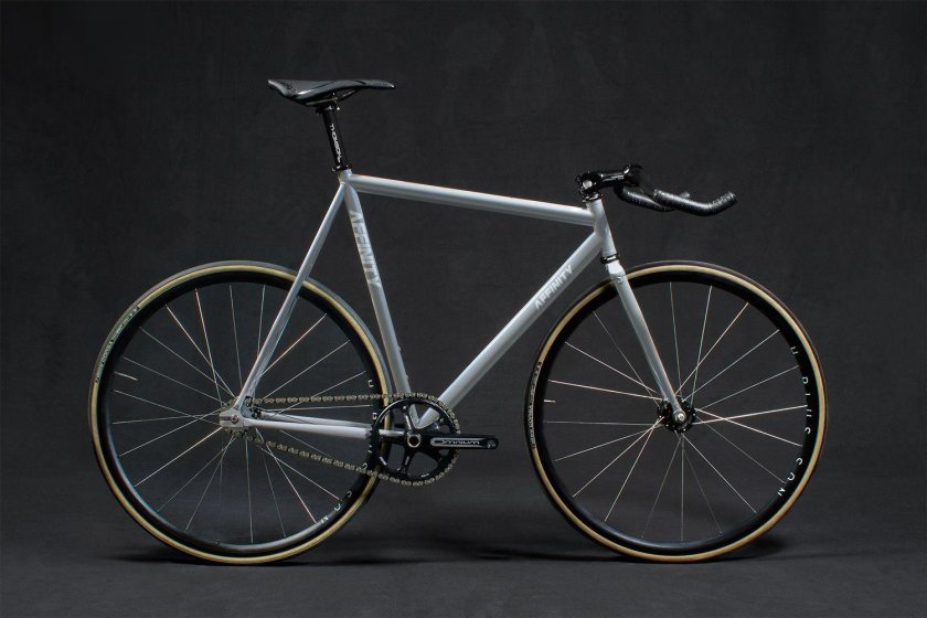 Шоссейный велосипед