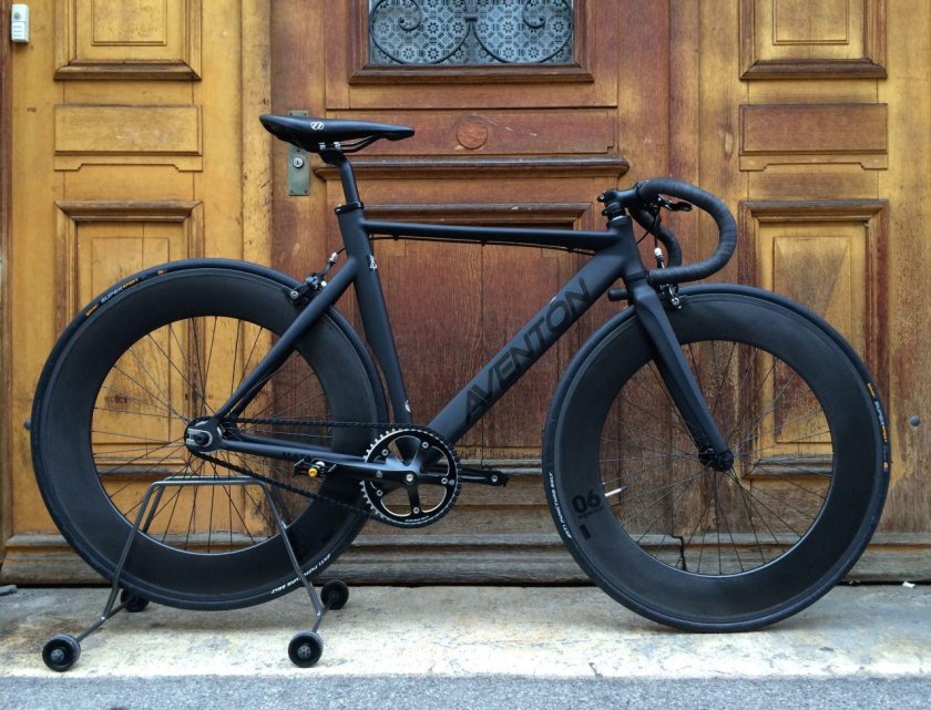 Aventon Mataro