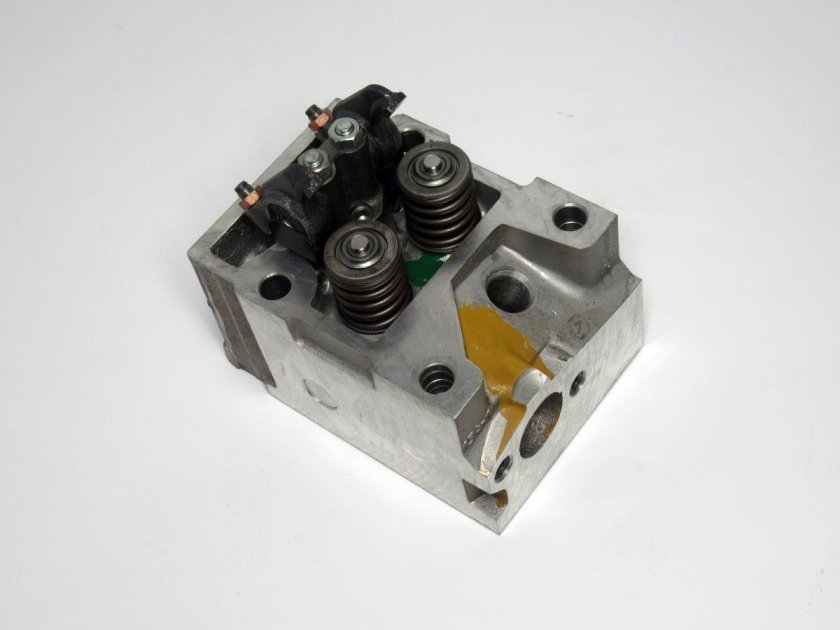 Головка КАМАЗ 1003010-90