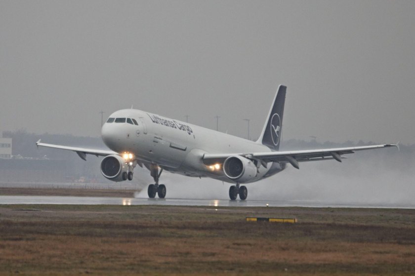 Lufthansa Cargo a321