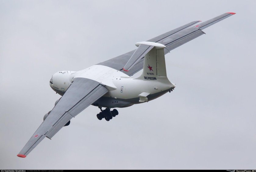 Топливозаправщик ил-78м-90а