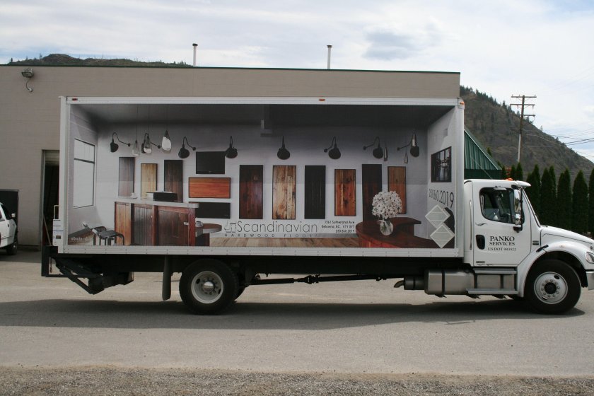 Реклама на грузовиках