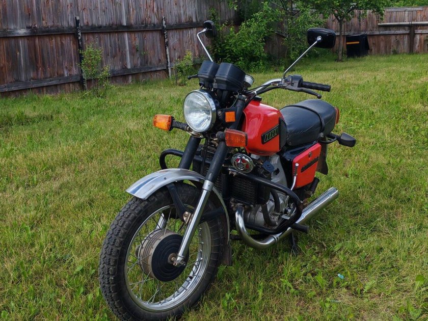 Мотоцикл иж планета 5