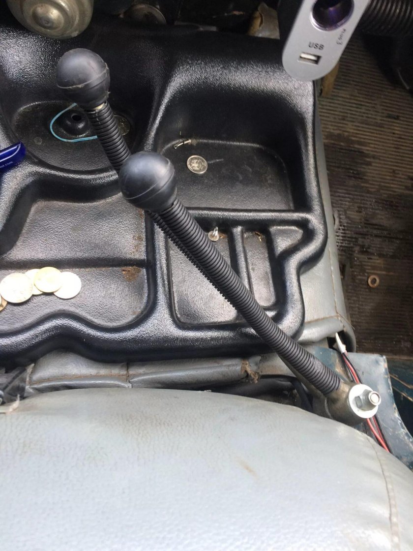 Рычаги включения раздатки УАЗ 469