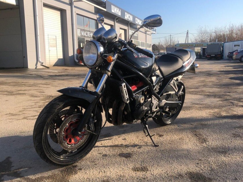 Сузуки бандит 400 красноголовый