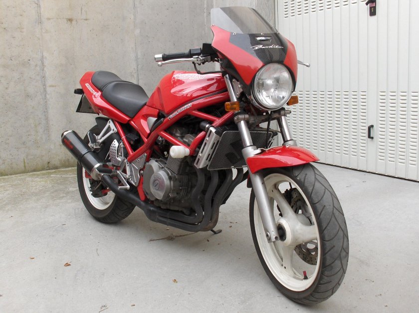 Сузуки Bandit 400