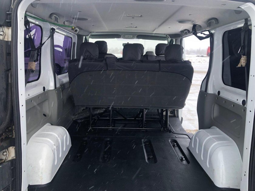 Опель виваро 1.9 салон