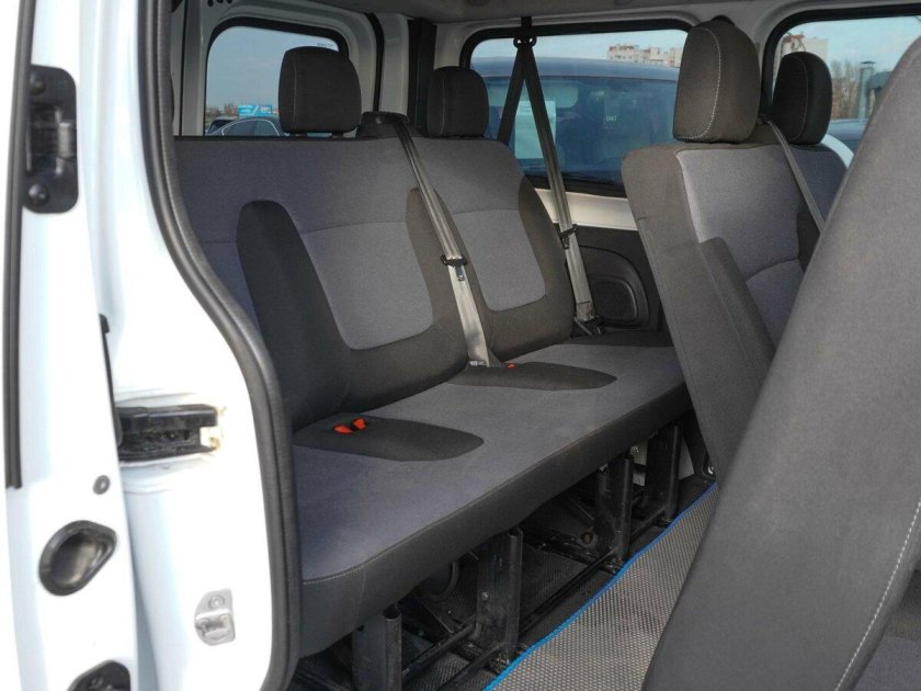 Опель виваро