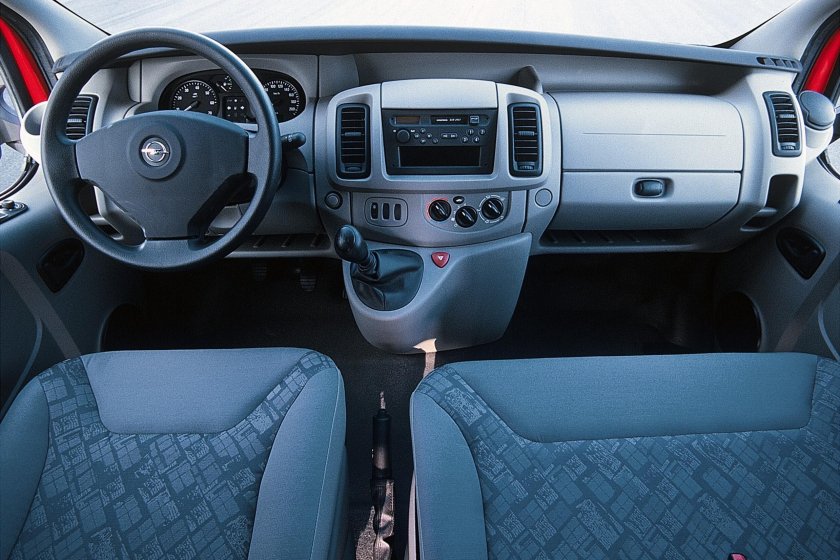 Опель Виваро 2002