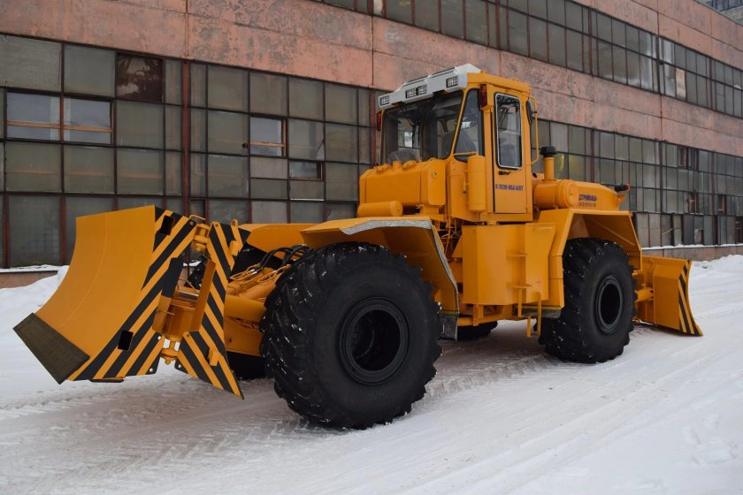 Колесный бульдозер к 702мба 01 БКУ