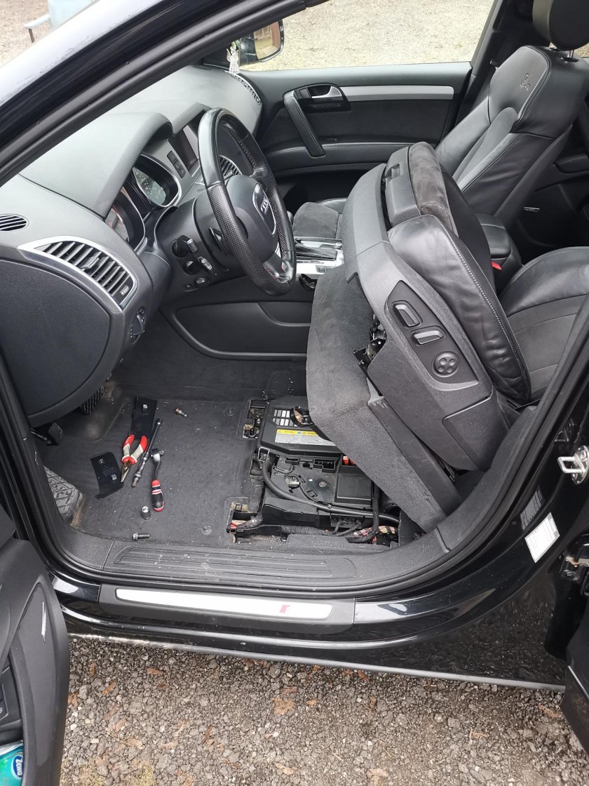 Ауди ку 7 аккумулятор