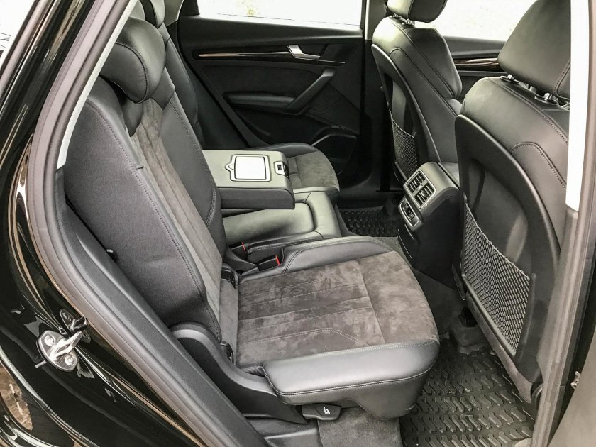 Audi q8 задние сиденья
