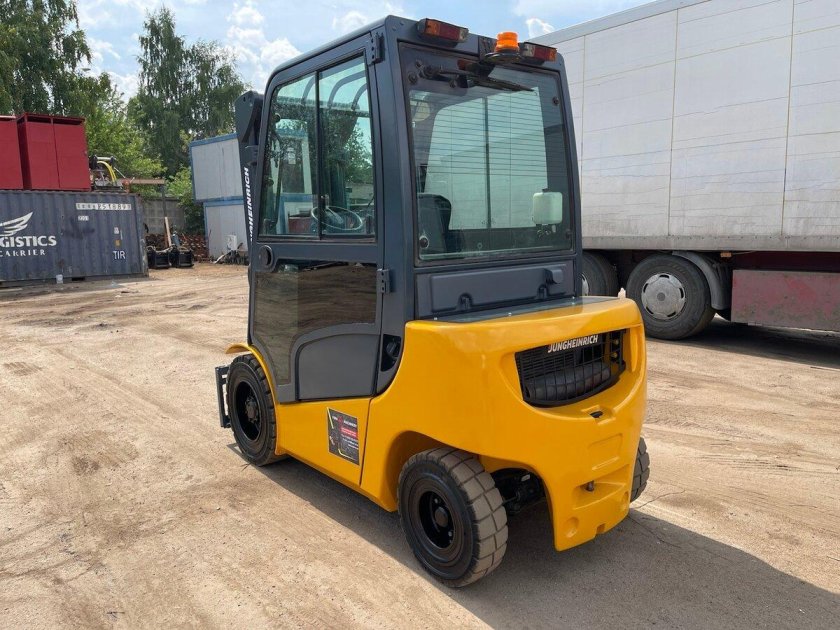 Погрузчик jungheinrich
