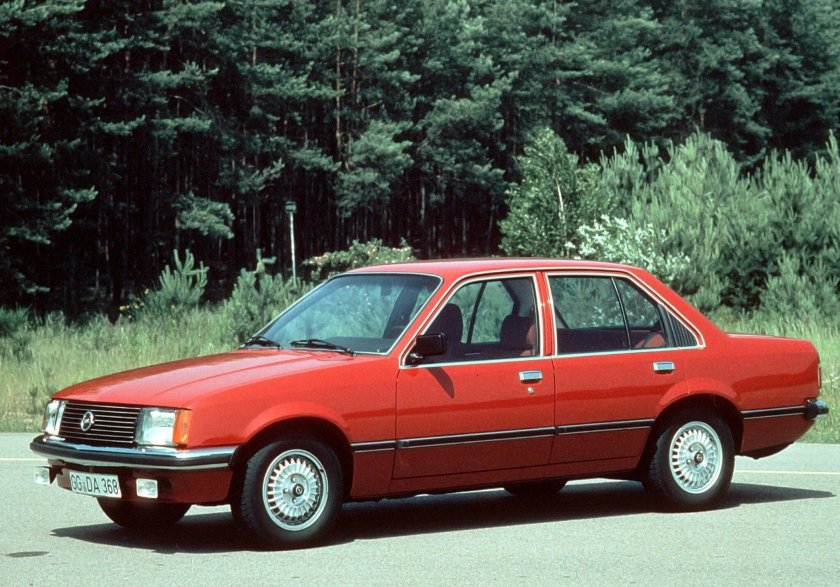 Опель рекорд 82