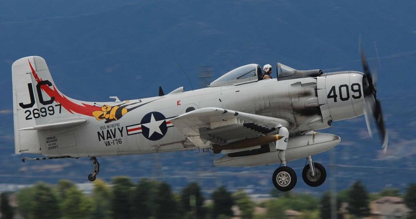 Фотообзор a-1h Skyraider