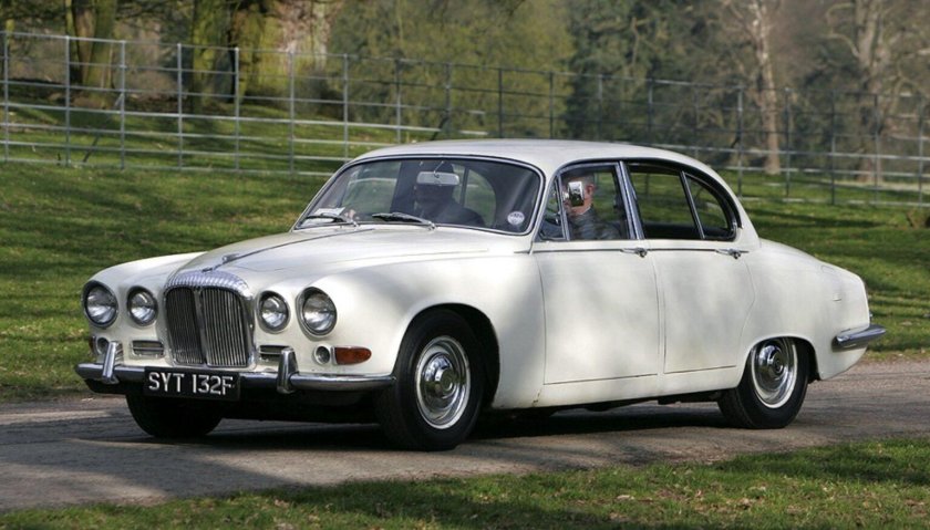 Jaguar 420 and Daimler Sovereign (1966–1969)