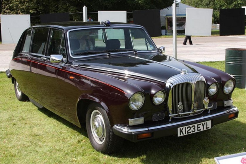 Jaguar Daimler ds420