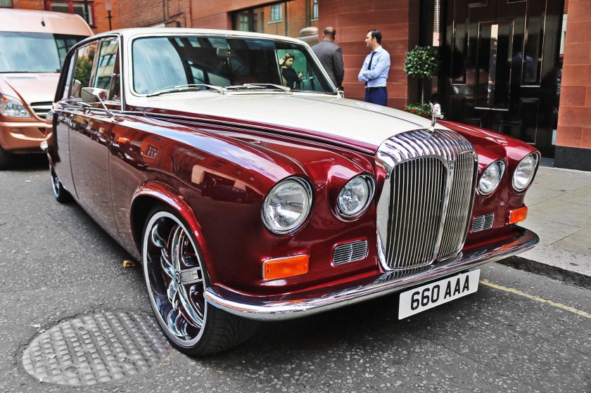 Jaguar Daimler ds420