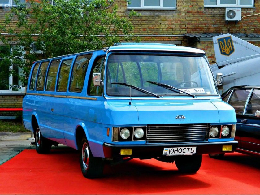 ЗИЛ 118 Юность 2