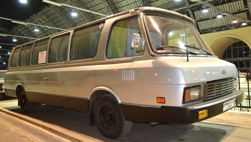 Машина ЗИЛ 118к Юность