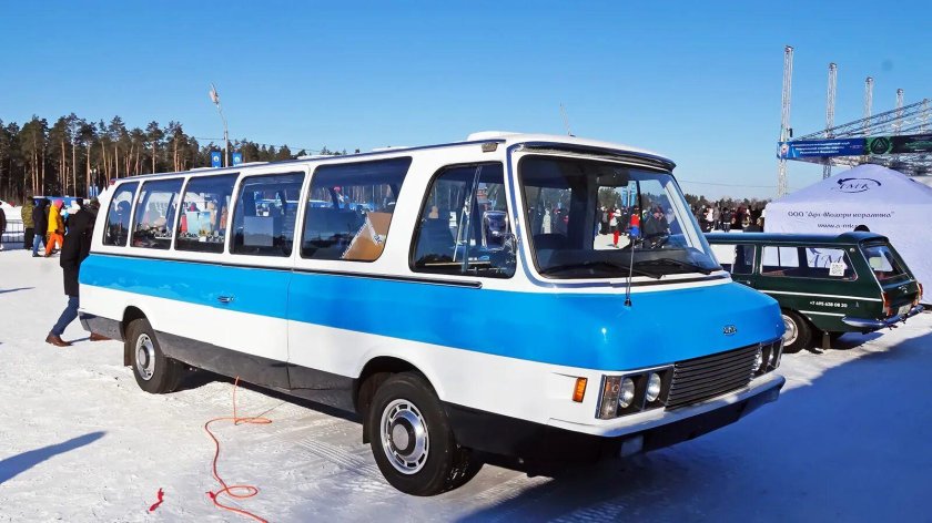 ЗИЛ 119 Юность