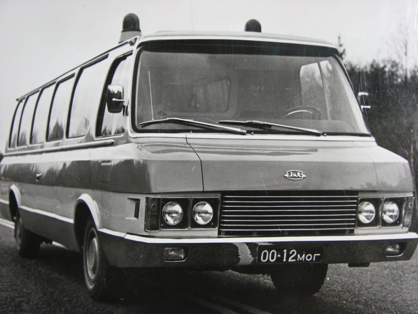 Микроавтобус юность зил 118