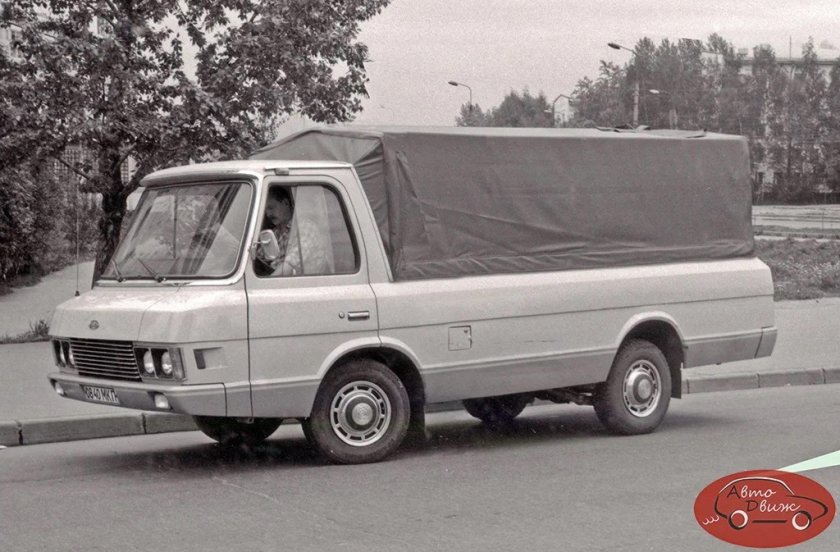 ЗИЛ 119 Юность