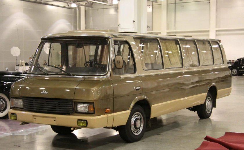 Микроавтобус Юность ЗИЛ-118