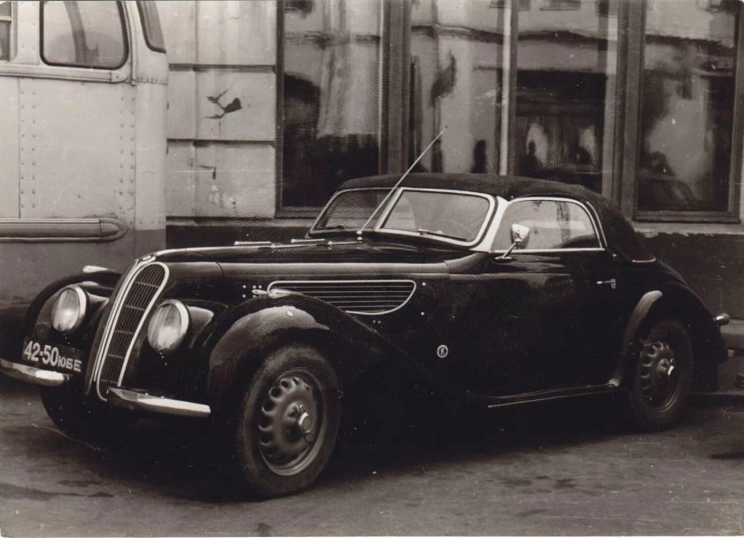 BMW 327