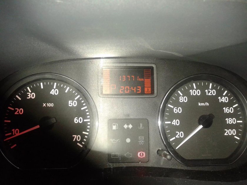 Панель приборов Nissan Terrano 3