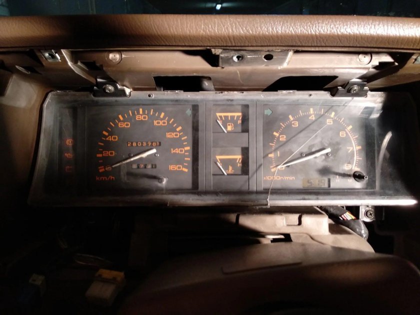 Панель приборов Nissan Terrano 21